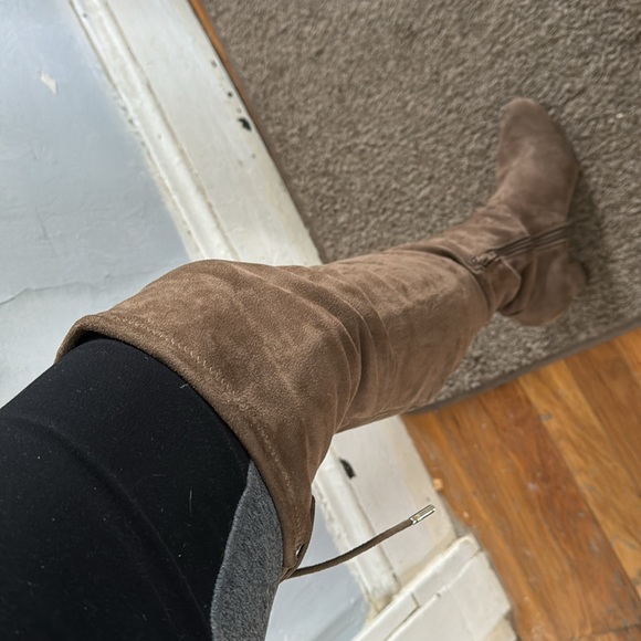 Call it Spring over the knee brown suede boots size 7 1/2 EUC - Picture 2 of 8